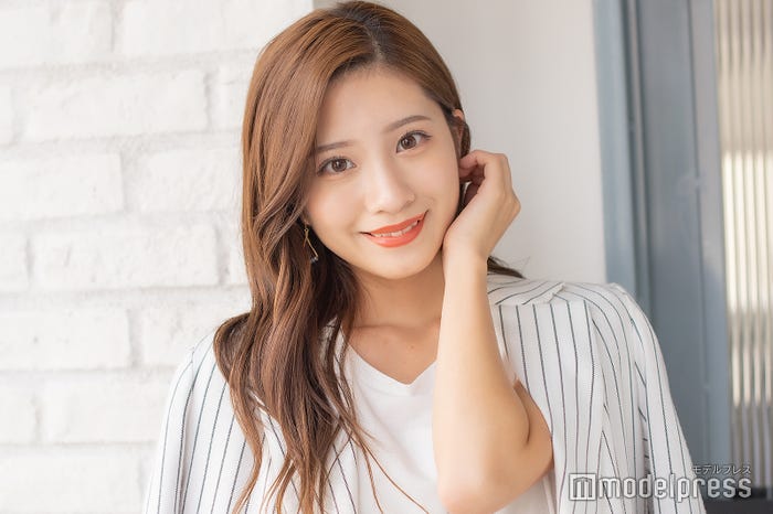 小野菜々美さん(C)モデルプレス