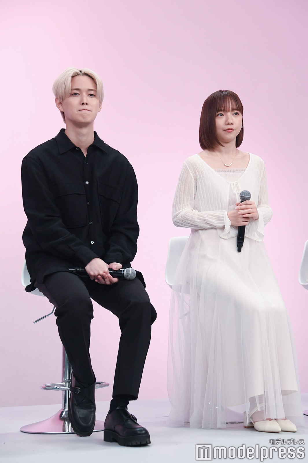 白岩瑠姫、齊藤京子（C）モデルプレス