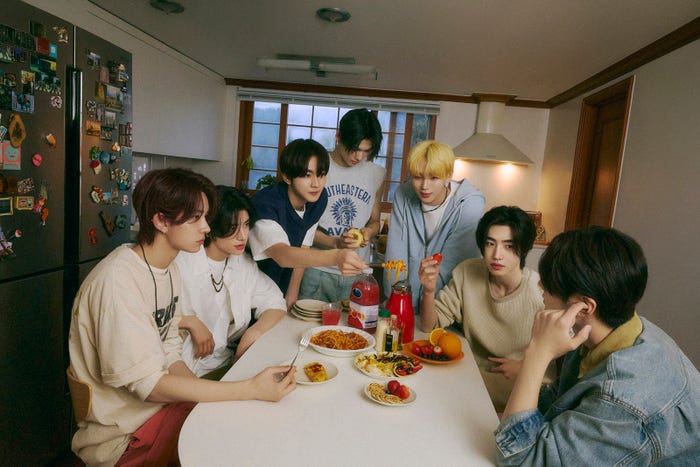 ENHYPEN「ROMANCE : UNTOLD」ENGENE Ver.(P)&(C) BELIFT LAB Inc.