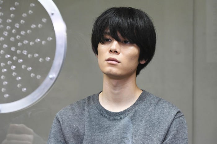 萩原利久「モンスター」第1話(C)カンテレ