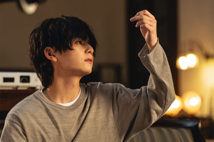 山田涼介「一次元の挿し木」第1話(C)読売テレビ・日本テレビ
