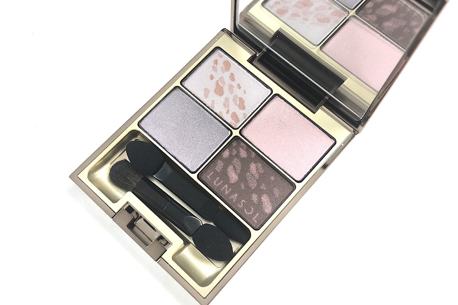 LUNASOL／シャインフォールアイズ／03 Elegant／5,000円（税抜） (C)メイクイット