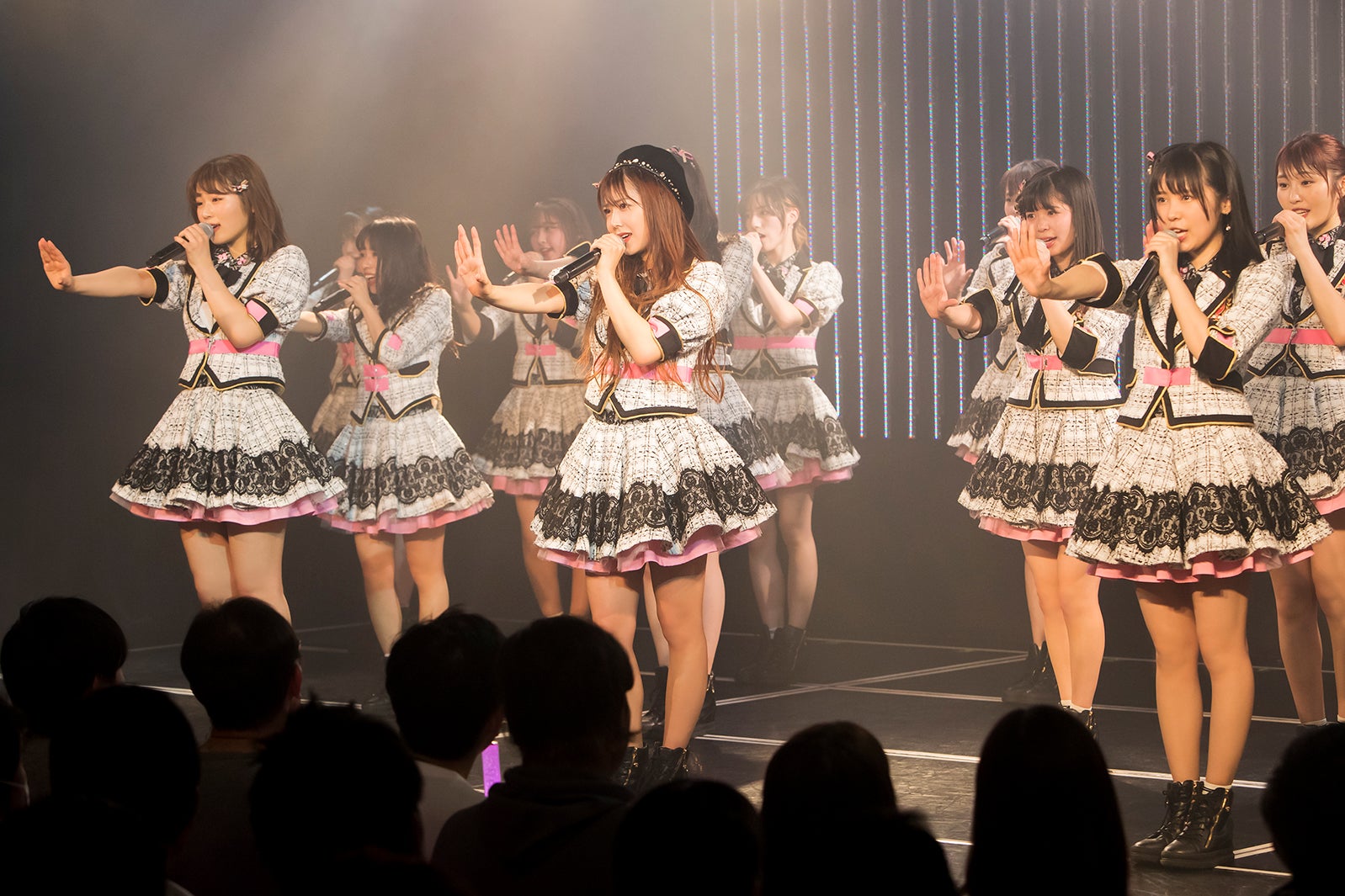 NMB48／チームM公演の様子（C）NMB48