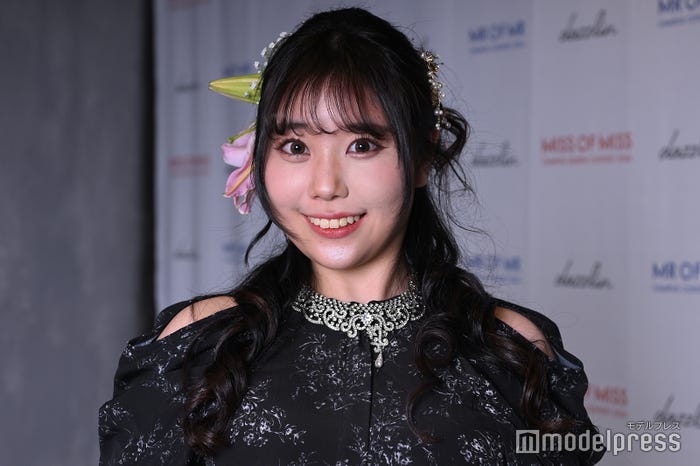 鈴鹿彩貴さん(C)モデルプレス