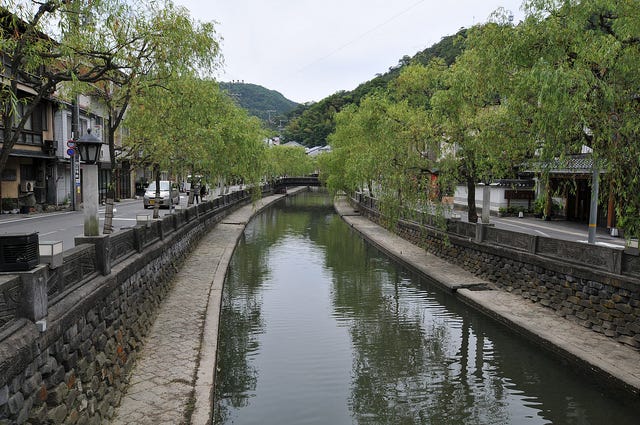 野々村議員も通う「城崎温泉」何度も訪れたくなる魅力とは? 世界的な注目スポットに