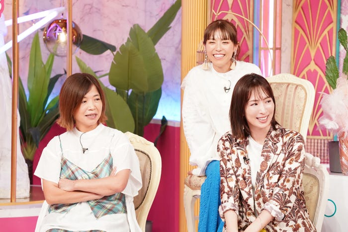 (左から)大久保佳代子、若槻千夏、真飛聖(C)日本テレビ