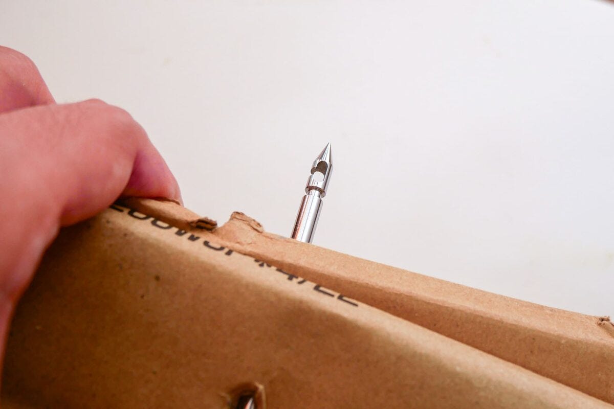 持ち運びできる段ボールストッカー