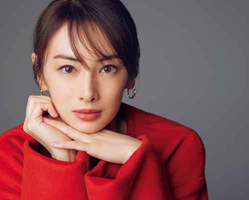 北川景子、12作目オフィシャルカレンダー決定 凛とした表情引き立つ表紙&特典カット解禁