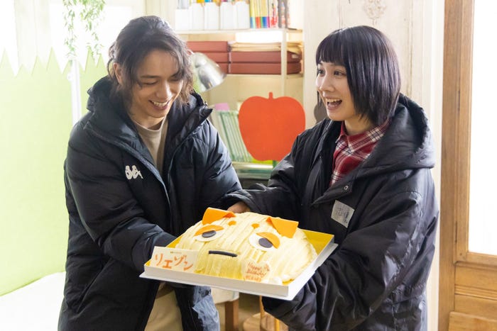 山崎育三郎、松本穂香(C)テレビ朝日