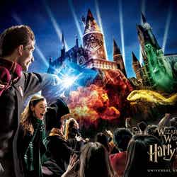 『ホグワーツ・マジカル・セレブレーション』HARRY POTTER characters, names and related indicia are （C） & TM Warner Bros. Entertainment Inc. J.K. ROWLING’S WIZARDING WORLD TM J.K. Rowling and Warner Bros. Entertainment Inc. Publishing Rights （C） JKR. （s18） 
