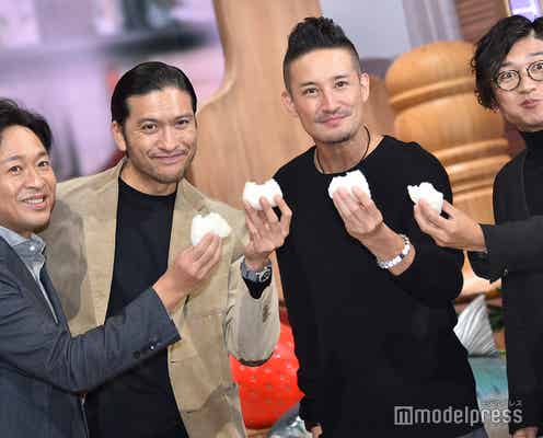 TOKIO、“おにぎり乾杯”で報道陣沸かせる 食のナビゲーターに挑戦