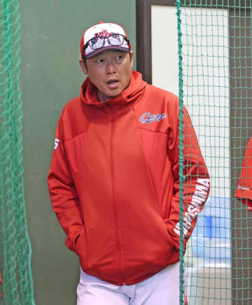 広島・新井監督 坂倉の一発に「下半身でスイングできている」 新人の平川と勝田「いいね。2人とも想定内」一問一答