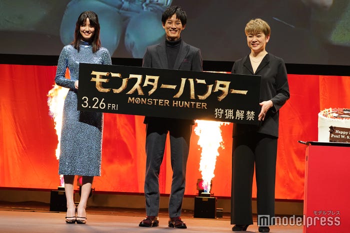 山崎紘菜、松坂桃李、本田貴子 (C)モデルプレス