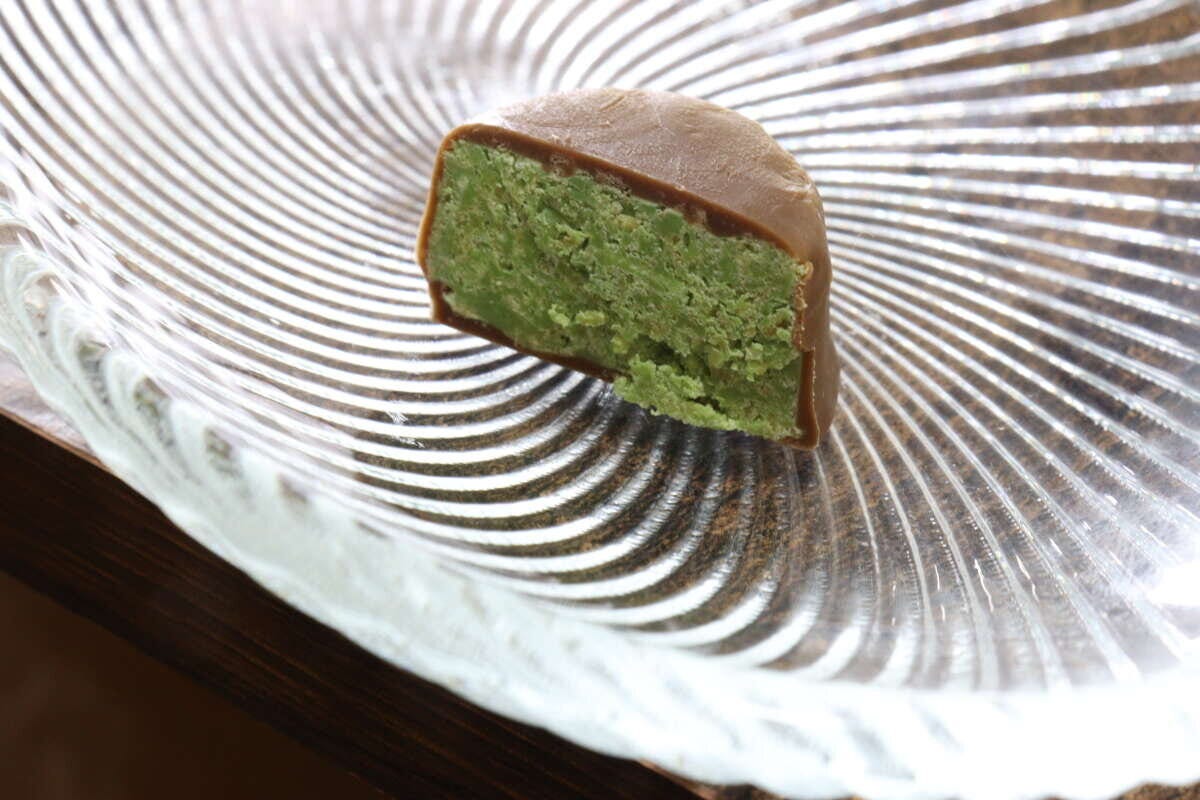 ダイソー　ドバイチョコレート　カダイフ