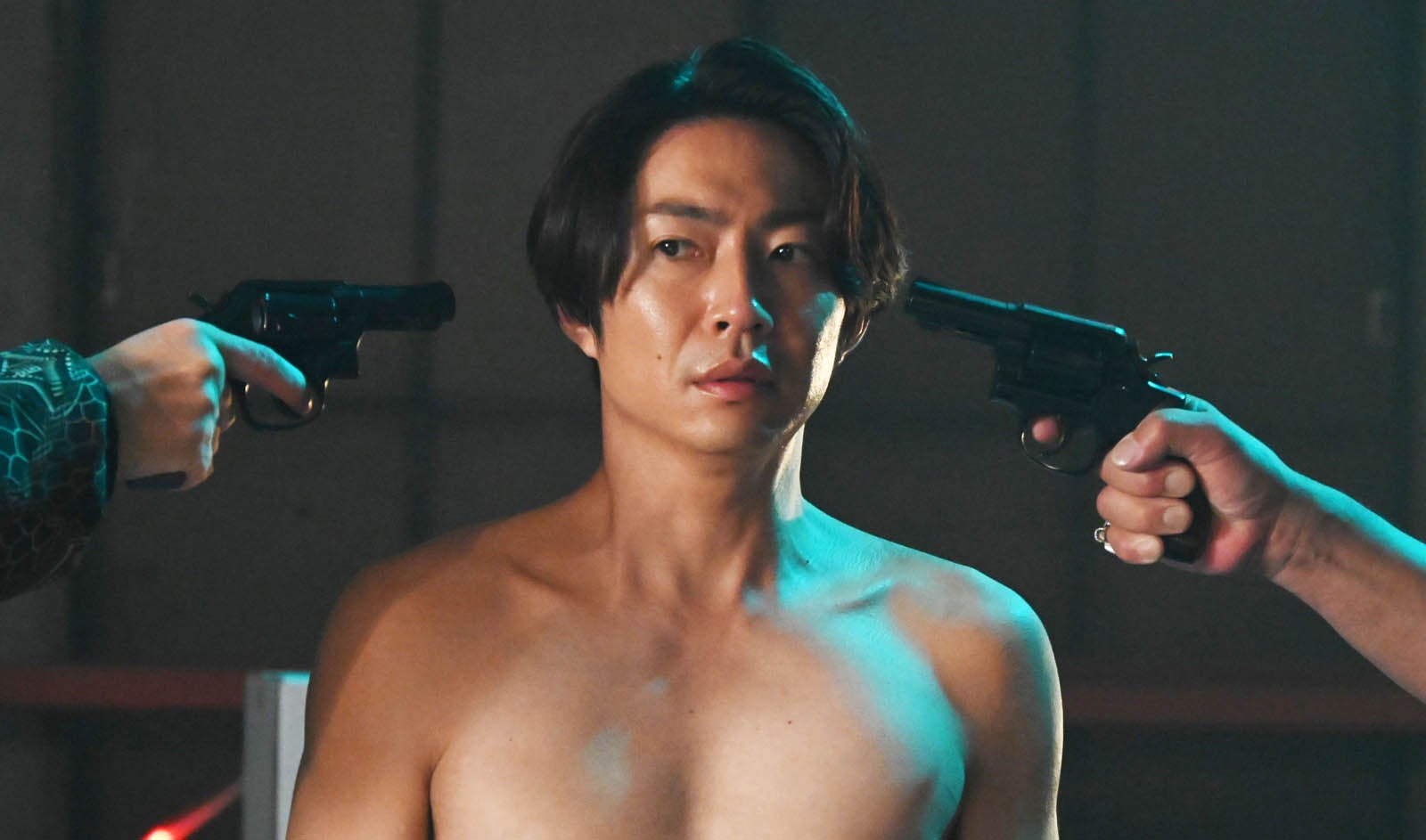 「今日からヒットマン」相葉雅紀、パンツ一丁でピンチ Snow Man深澤辰哉は困らせる