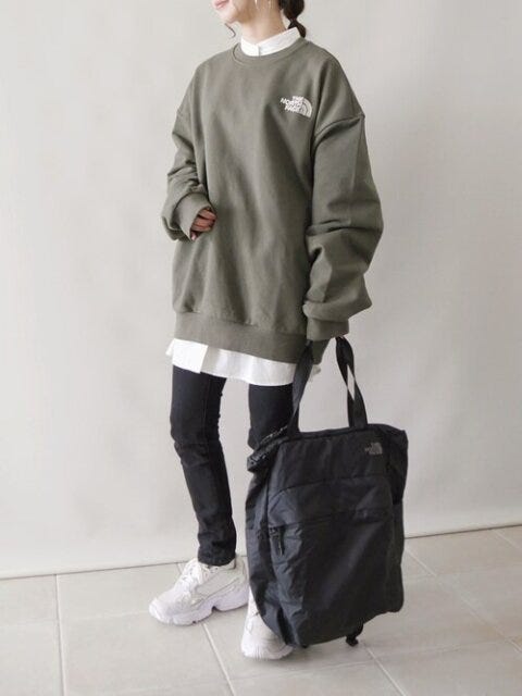 オーバーサイズスウェット ノースフェイスのおすすめ冬コーデ