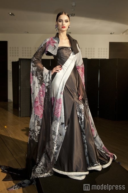 「YUMI KATSURA PARIS 2012 コレクション“YUZEN TODAY”」