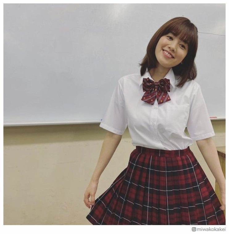 筧美和子、制服ショット公開「可愛すぎる」「これは反則」とファン歓喜