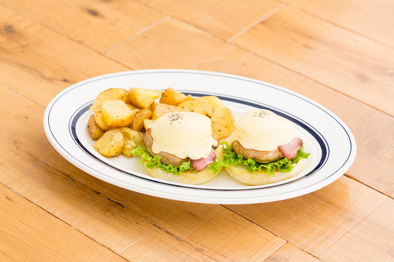 フォアグラとローストビーフ 1,880円／画像提供：EGGS 'N THINGS JAPAN