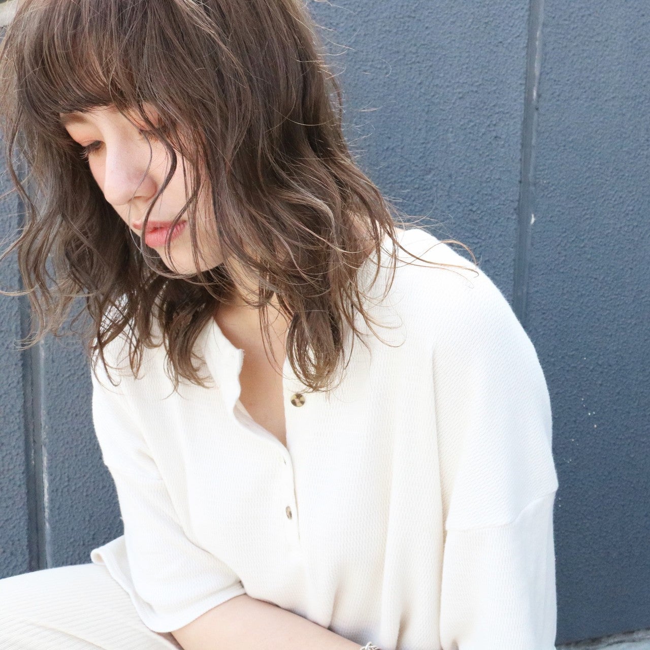 垢抜け感あるおしゃれ暗髪18選 黒染めしないで黒髪風にしたい人必見 モデルプレス