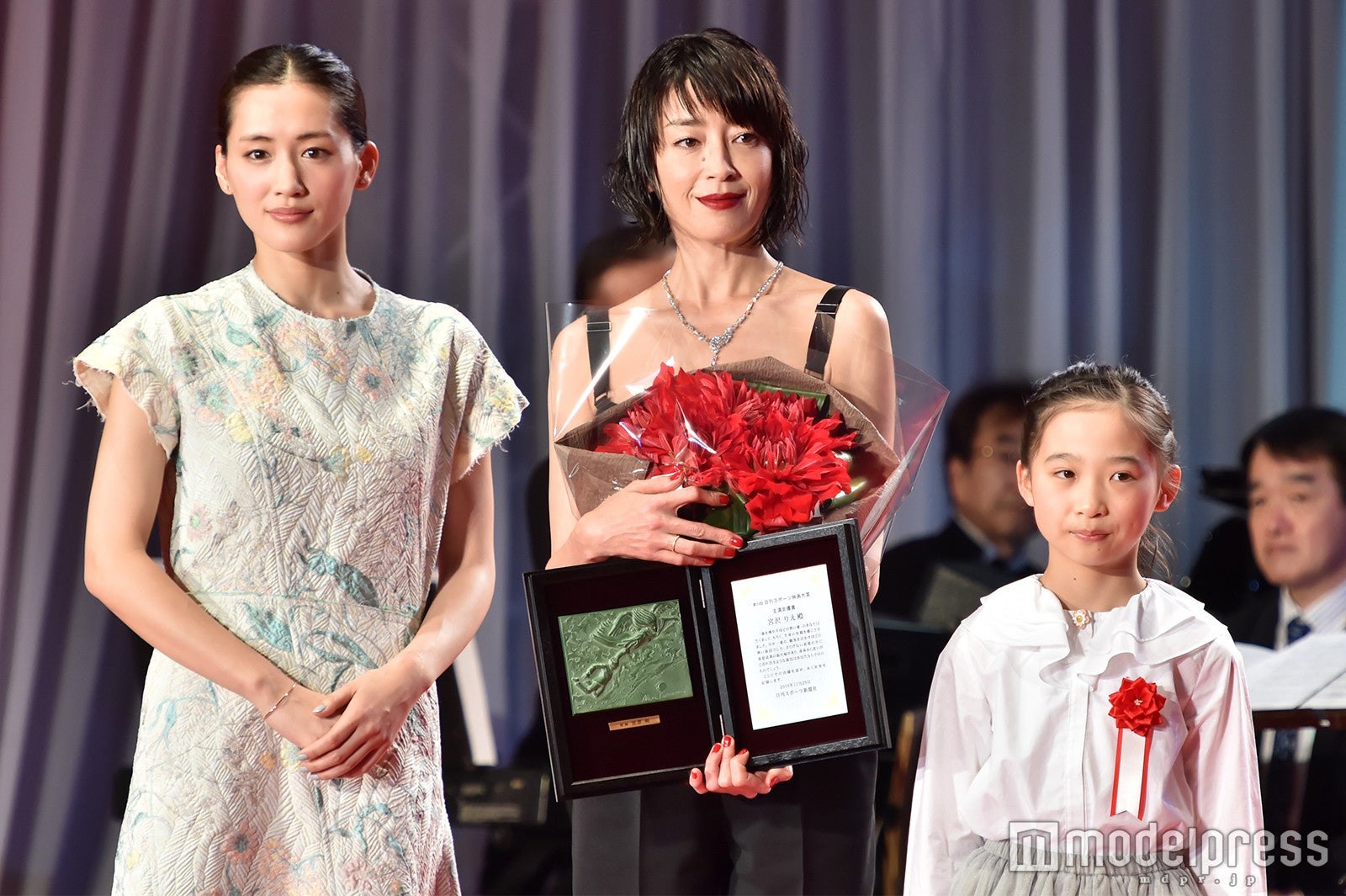 綾瀬はるか、宮沢りえ、伊東蒼 （C）モデルプレス