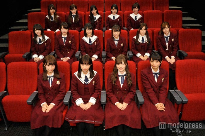 乃木坂46が涙　アイドルの心情、迷いを語る