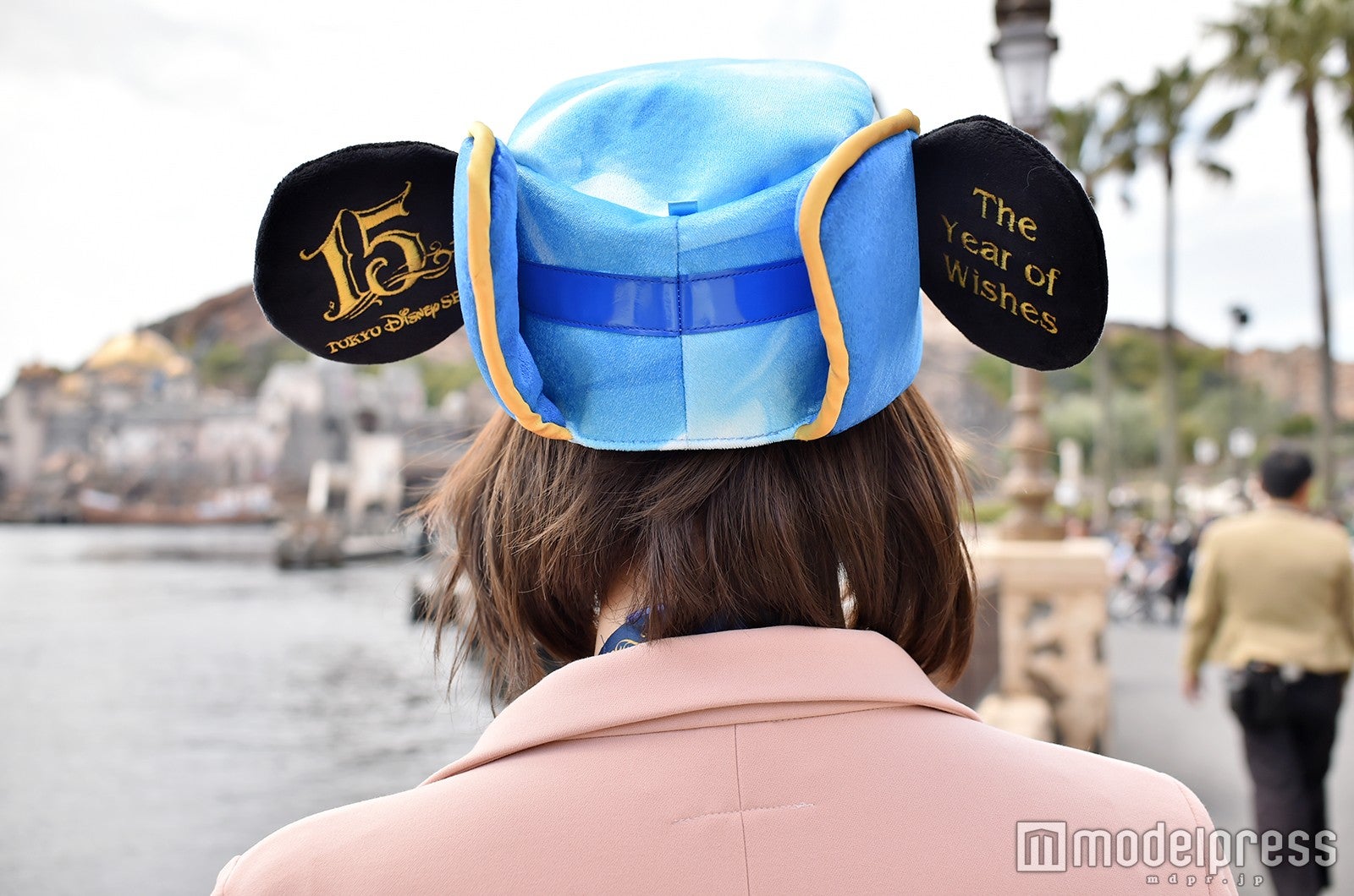 ファンキャップ後ろ姿（モデル：堀瑞希）／（C）モデルプレス