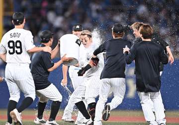 ロッテ サヨナラ勝ちで2連勝 延長十回に山口が決勝二塁打 八回に西川が同点打 先発の田中は7回6安打3失点