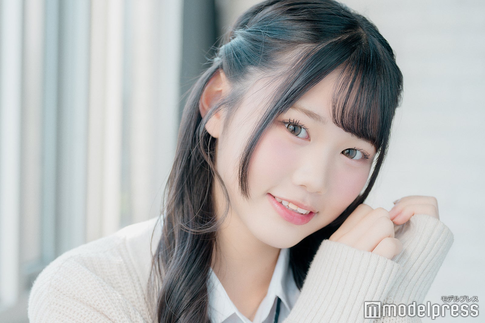 モデルプレスのインタビューに応じた紅華さん（C）モデルプレス