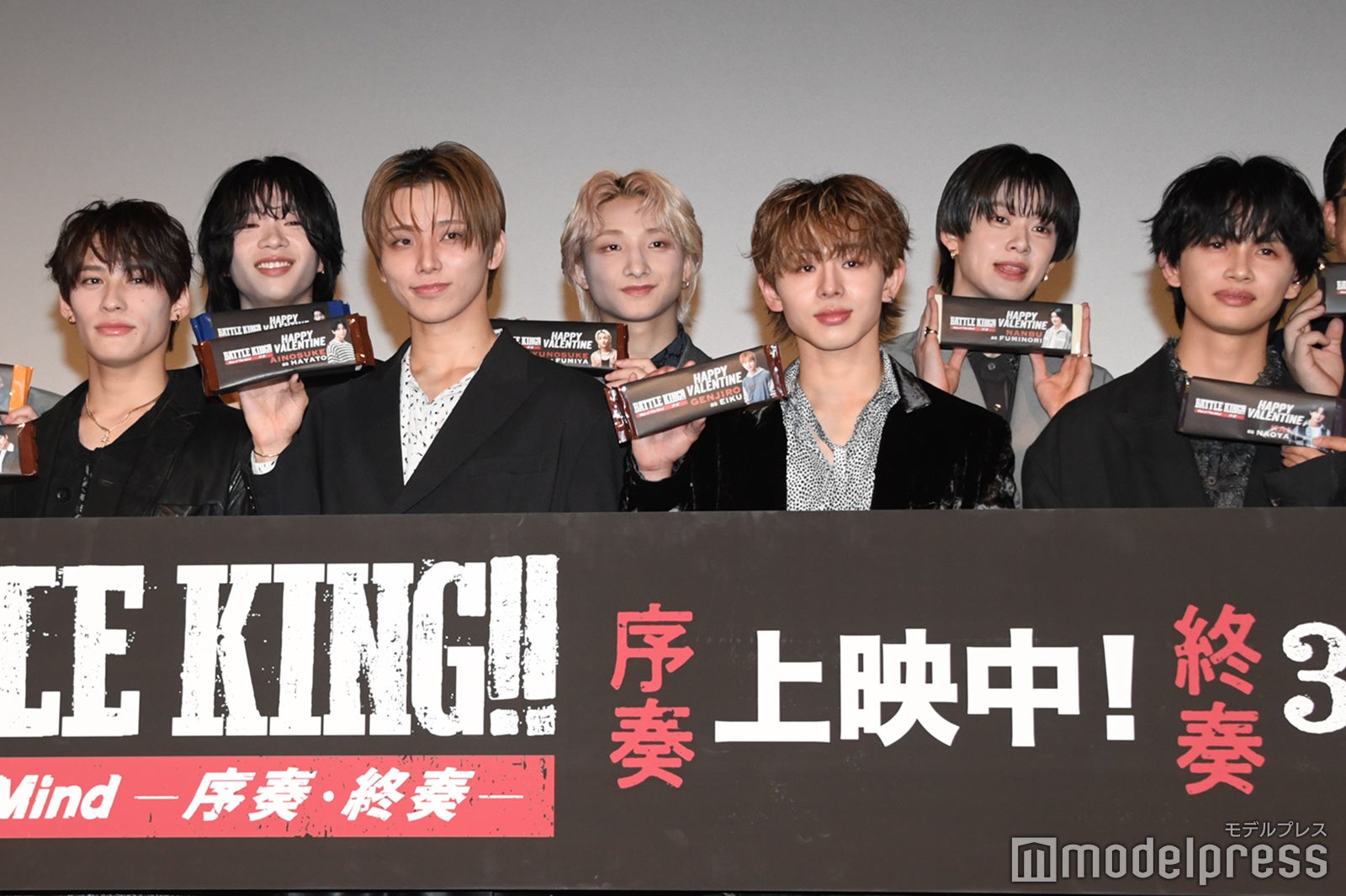 （後列左から）森愁斗、高尾楓弥、小川史記（前列左から）関哲汰、高尾颯斗、山下永玖、草川直弥（C）モデルプレス