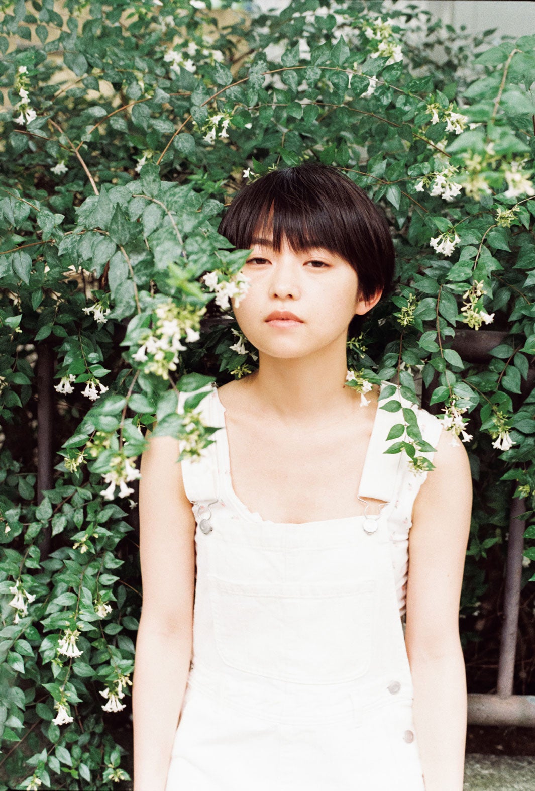 セブンイレブン　トレカ　伊藤万理華 画像3/11) 伊藤万理華、世界観に引き込まれる撮り下ろしショット