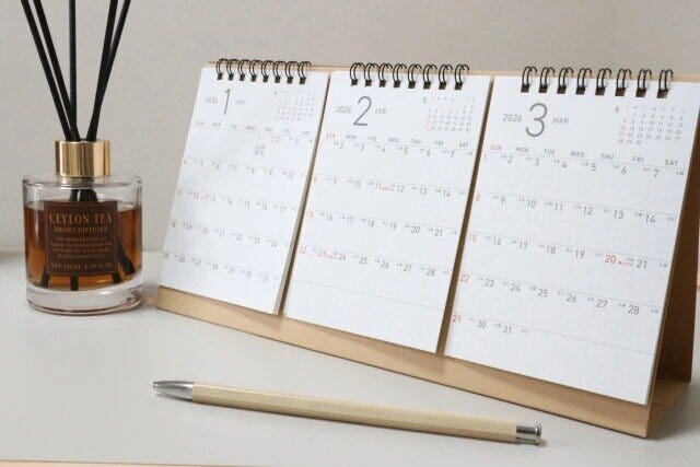 ダイソー 2026年卓上カレンダー(3カ月、シンプル) ダイソー 2026年卓上カレンダー(3カ月、シンプル)