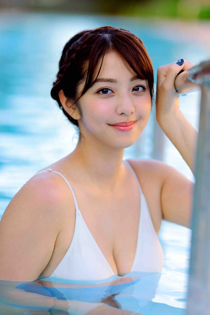 本郷杏(写真提供:所属事務所)