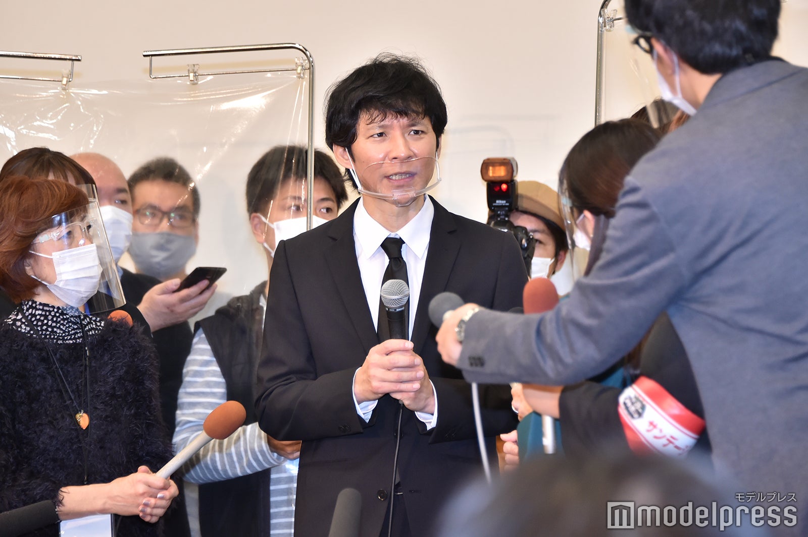 渡部建謝罪会見 （C）モデルプレス