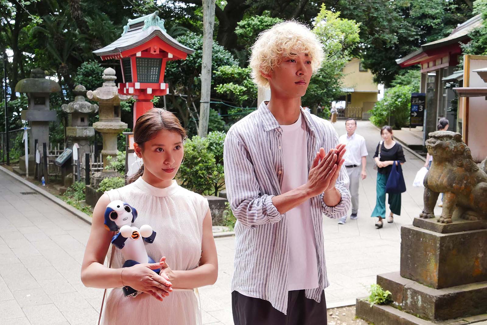 土屋太鳳、上杉柊平（C）フジテレビ