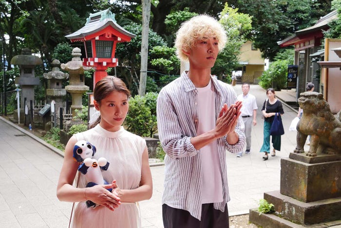 土屋太鳳、上杉柊平(C)フジテレビ