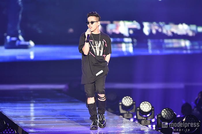 会場に美声を響かせる清水翔太