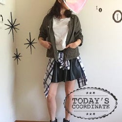 トレンドを意識♪2017年らしいレザーボトムスの着こなし方とは?