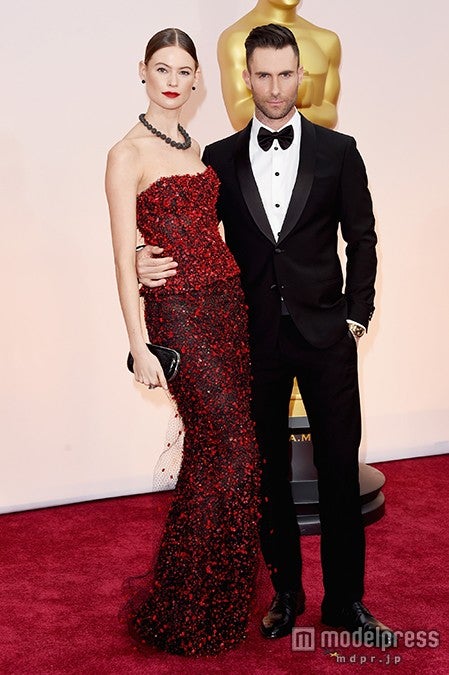 ベハティ・プリンスルー、アダム・レヴィーン／photo：Getty Images