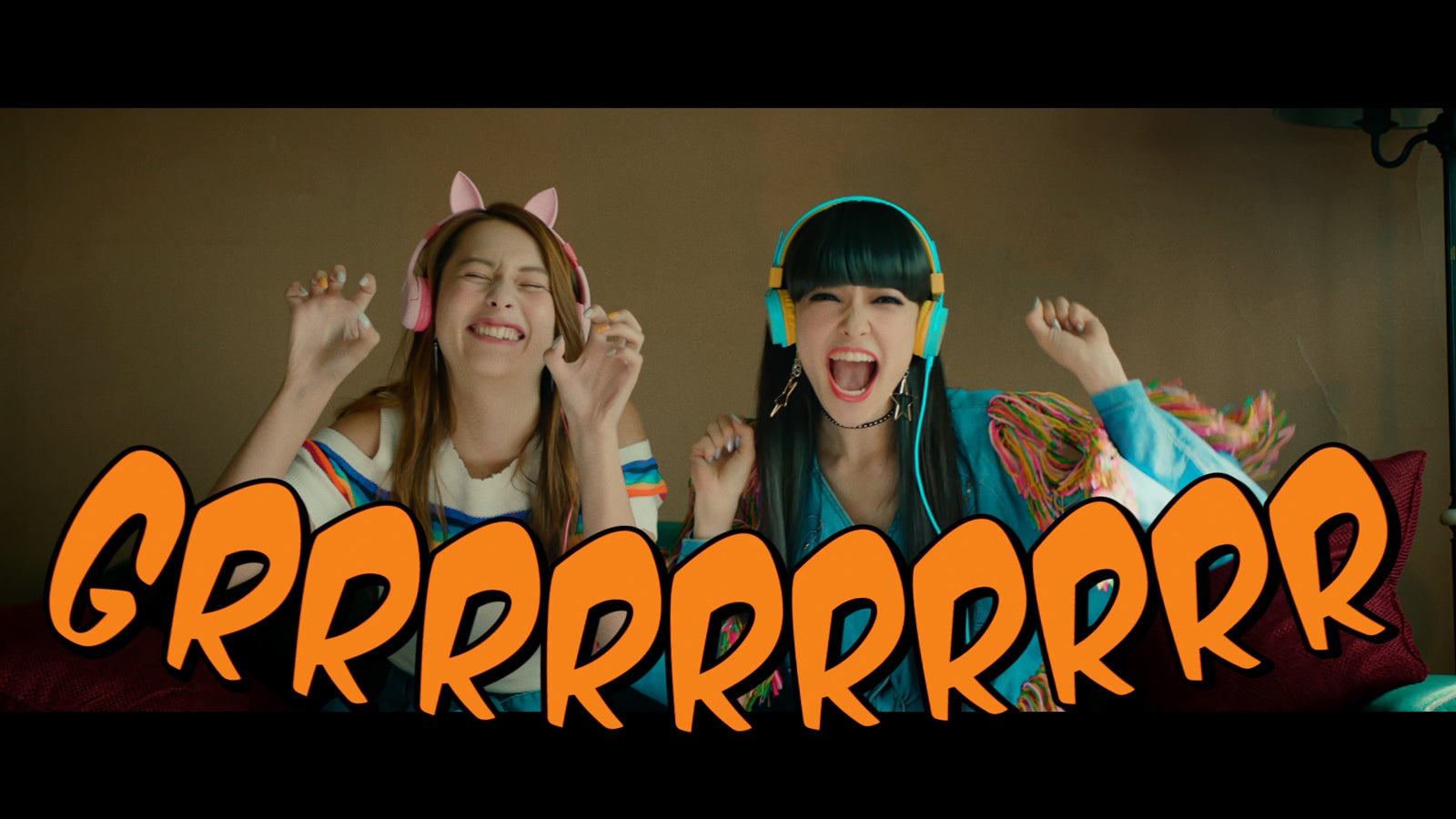 “テラスハウスNo.1美女”Niki（丹羽仁希）、猫耳でハジける姿もやっぱり可愛い！