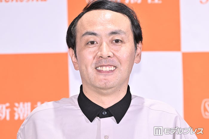 アンガールズ田中卓志、第1子男児誕生を報告「髪の毛は結構生えてました！（笑）」抱っこショットも公開