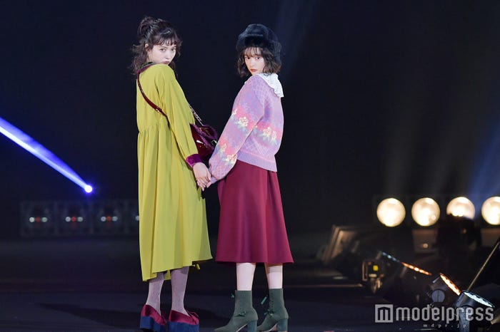 八木アリサ、玉城ティナ(C)モデルプレス