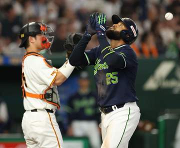 ヤクルト1点差惜敗 先発・吉村は8回2安打3失点もリーグワースト4敗目 サンタナがリーグトップタイ8号も追い上げ及ばず