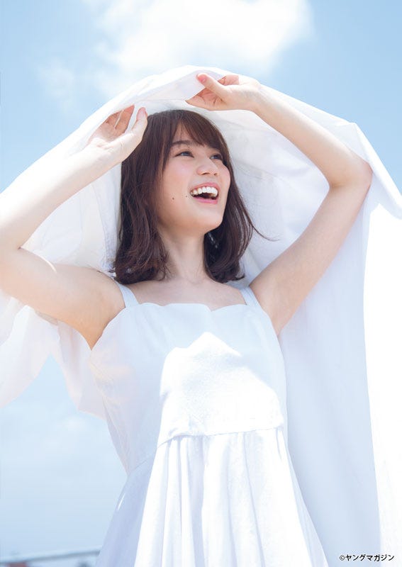乃木坂46生田絵梨花 透き通る白肌 笑顔にキュン モデルプレス