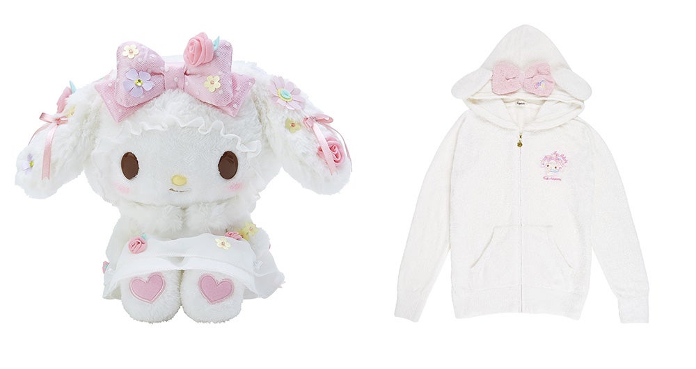 左から：ぬいぐるみ￥7,150、パーカー￥6,490（C）’76，’19 SANRIO 著作（株）サンリオ