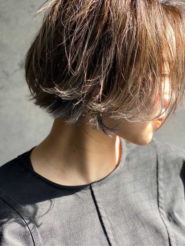 40代だから似合うアッシュベージュの髪色って 綺麗な髪に見せる魅力的なヘアカラー モデルプレス