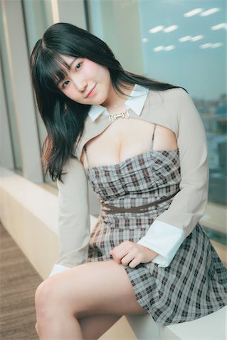 朝野ナツ、“知らない人100人と踊って”掴んだアイドルデビュー「絶対に続けたかった」