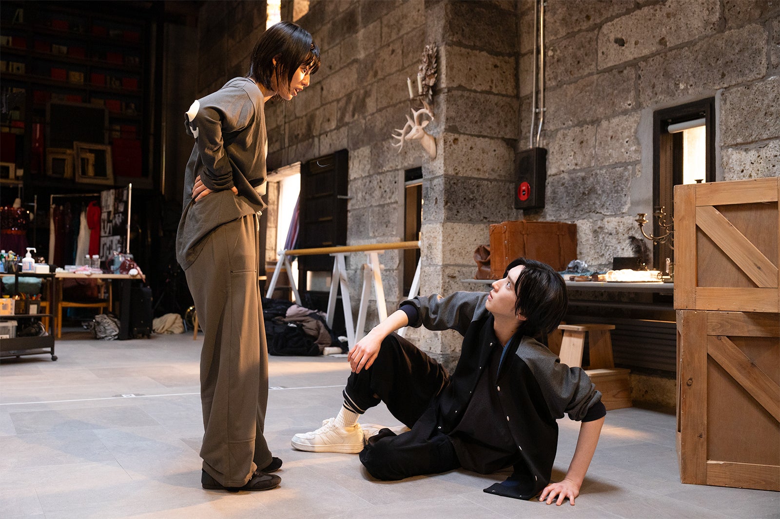 石井杏奈、道枝駿佑（C）Storm Labels Inc.