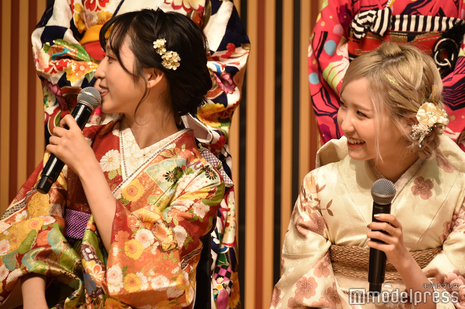 小栗有以、本田仁美 （C）モデルプレス