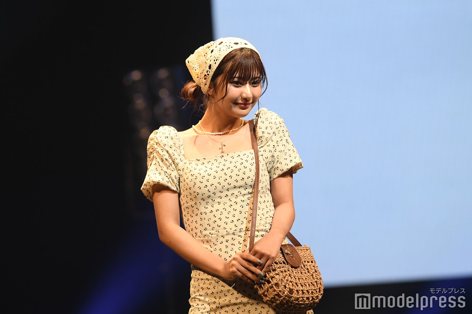 「今日好き」横田未来、大胆スリットで美脚チラリ＜GAKUSEI RUNWAY＞